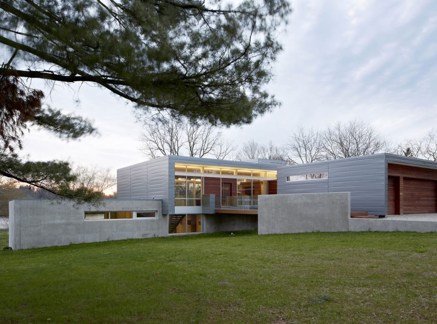 An Elegant Aluminium-Clad Home with Cantilevered Terrace in Wayne by Studio Dwell Architects (13)