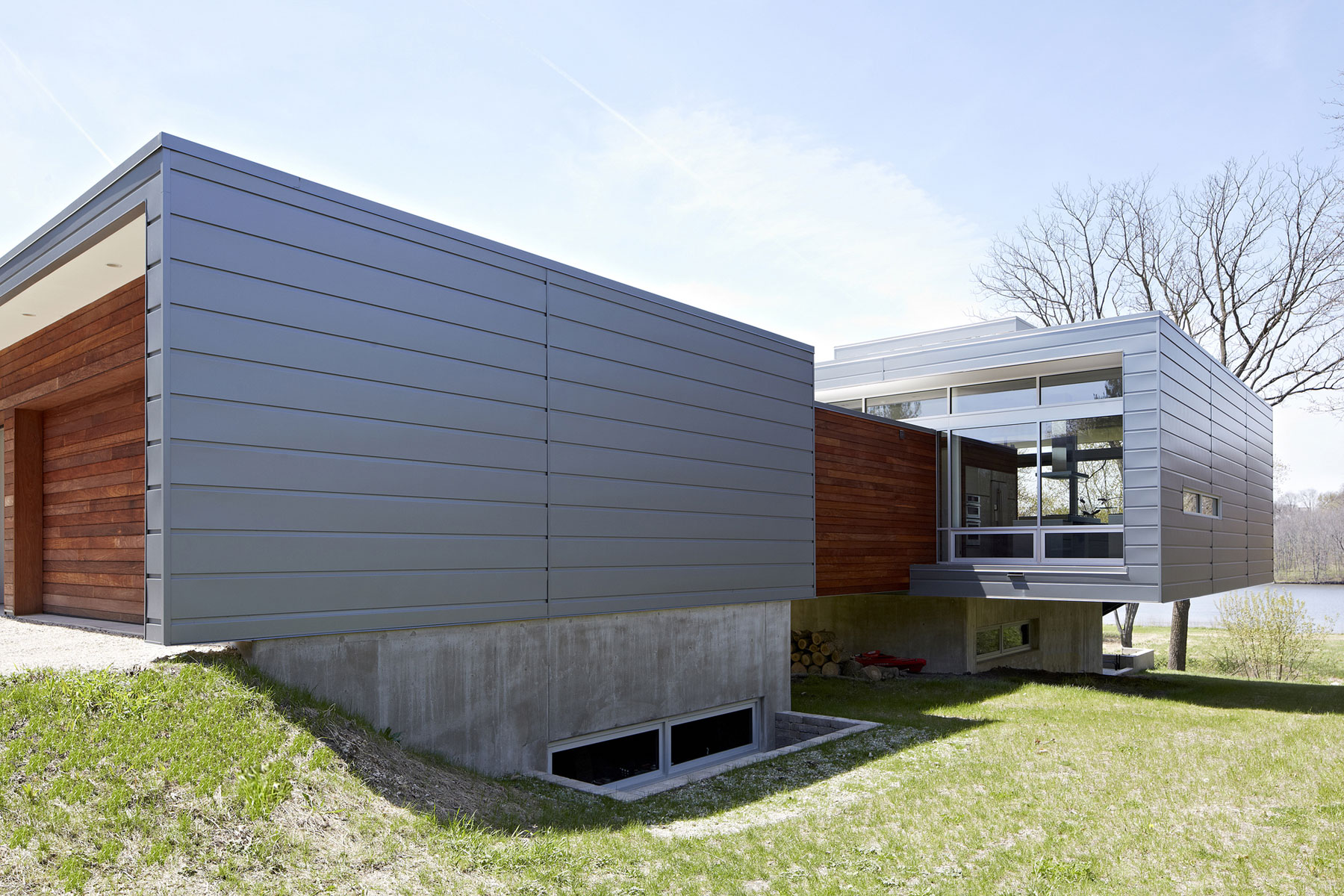 An Elegant Aluminium-Clad Home with Cantilevered Terrace in Wayne by Studio Dwell Architects (2)
