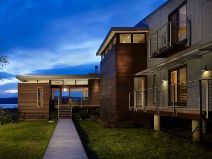 An Elegant Beachfront Home with Incredible Views on Hat Island by Bjarko | Serra Architects (11)