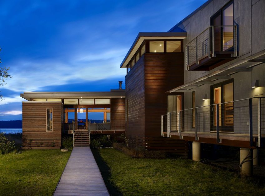 An Elegant Beachfront Home with Incredible Views on Hat Island by Bjarko | Serra Architects (11)