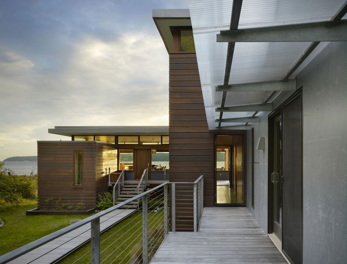 An Elegant Beachfront Home with Incredible Views on Hat Island by Bjarko | Serra Architects (3)