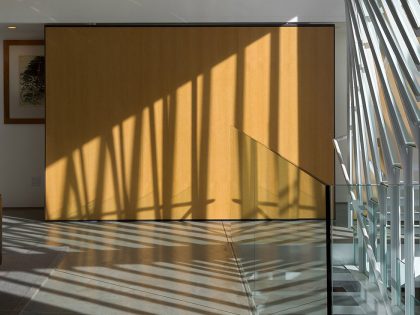 An Elegant, Classy and Sophisticated Home with Suspended Staircase in Los Angeles by Dimster Architecture (5)