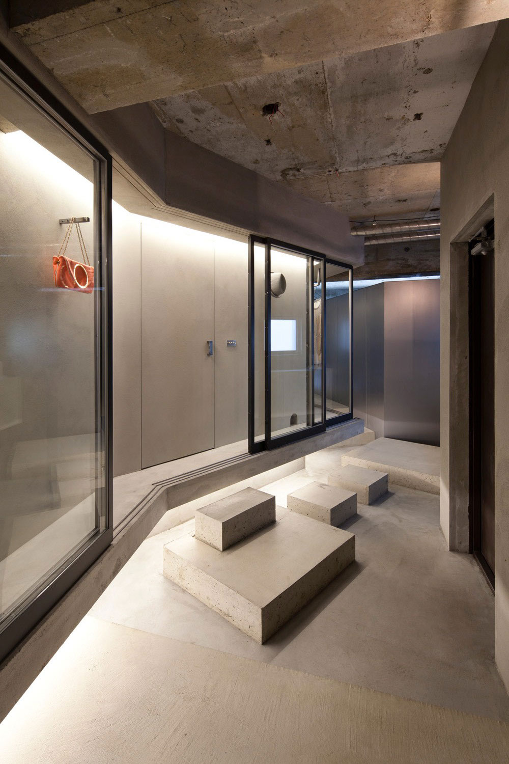 An Elegant Concrete Apartment for a Fashion Lover in Jiyugaoka, Japan by Airhouse Design Office (10)