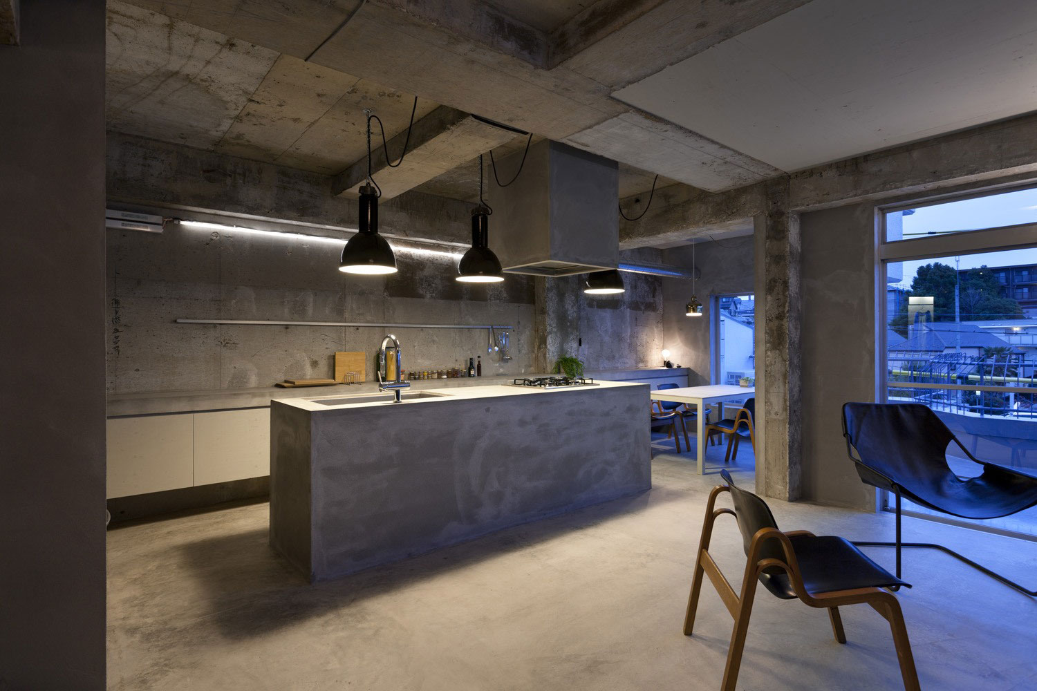 An Elegant Concrete Apartment for a Fashion Lover in Jiyugaoka, Japan by Airhouse Design Office (2)