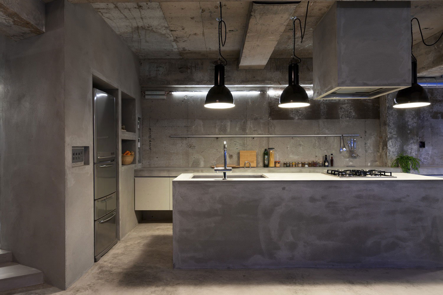 An Elegant Concrete Apartment for a Fashion Lover in Jiyugaoka, Japan by Airhouse Design Office (3)