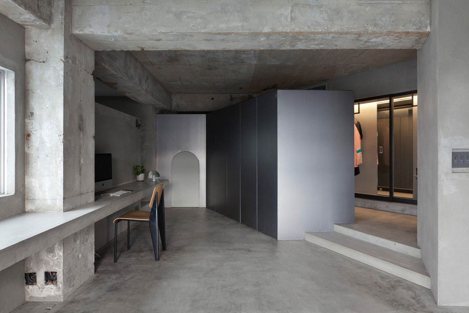 An Elegant Concrete Apartment for a Fashion Lover in Jiyugaoka, Japan by Airhouse Design Office (8)