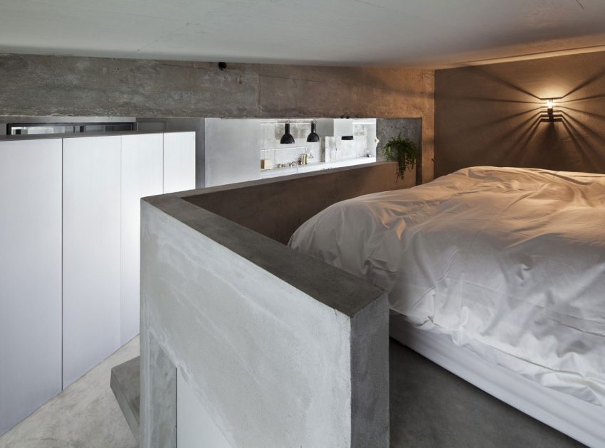 An Elegant Concrete Apartment for a Fashion Lover in Jiyugaoka, Japan by Airhouse Design Office (9)