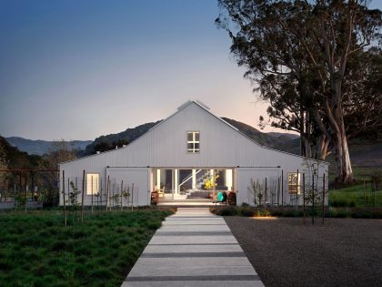 An Elegant Contemporary Barn-Style Home for a Young Family with Three Children in Petaluma by Turnbull Griffin Haesloop Architects (2)