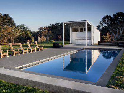 An Elegant Contemporary Barn-Style Home for a Young Family with Three Children in Petaluma by Turnbull Griffin Haesloop Architects (6)