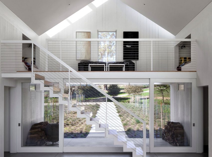 An Elegant Contemporary Barn-Style Home for a Young Family with Three Children in Petaluma by Turnbull Griffin Haesloop Architects (9)