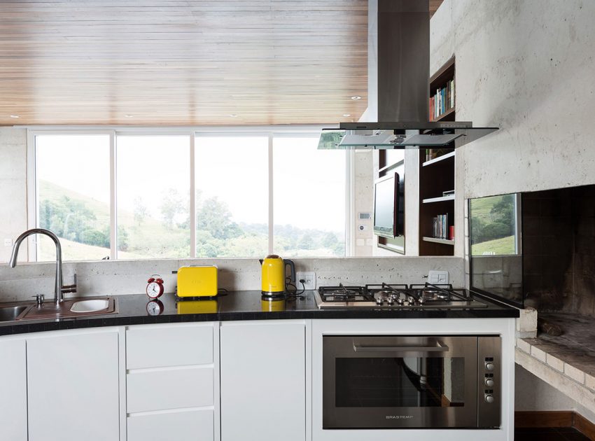 An Elegant Contemporary Home Built From White Concrete in Rio Grande do Sul by Boa Arquitetura (11)