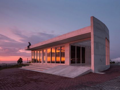 An Elegant Contemporary Home Built From White Concrete in Rio Grande do Sul by Boa Arquitetura (17)