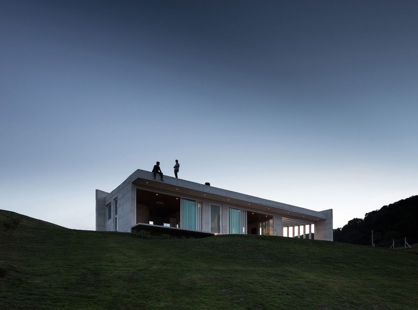 An Elegant Contemporary Home Built From White Concrete in Rio Grande do Sul by Boa Arquitetura (2)