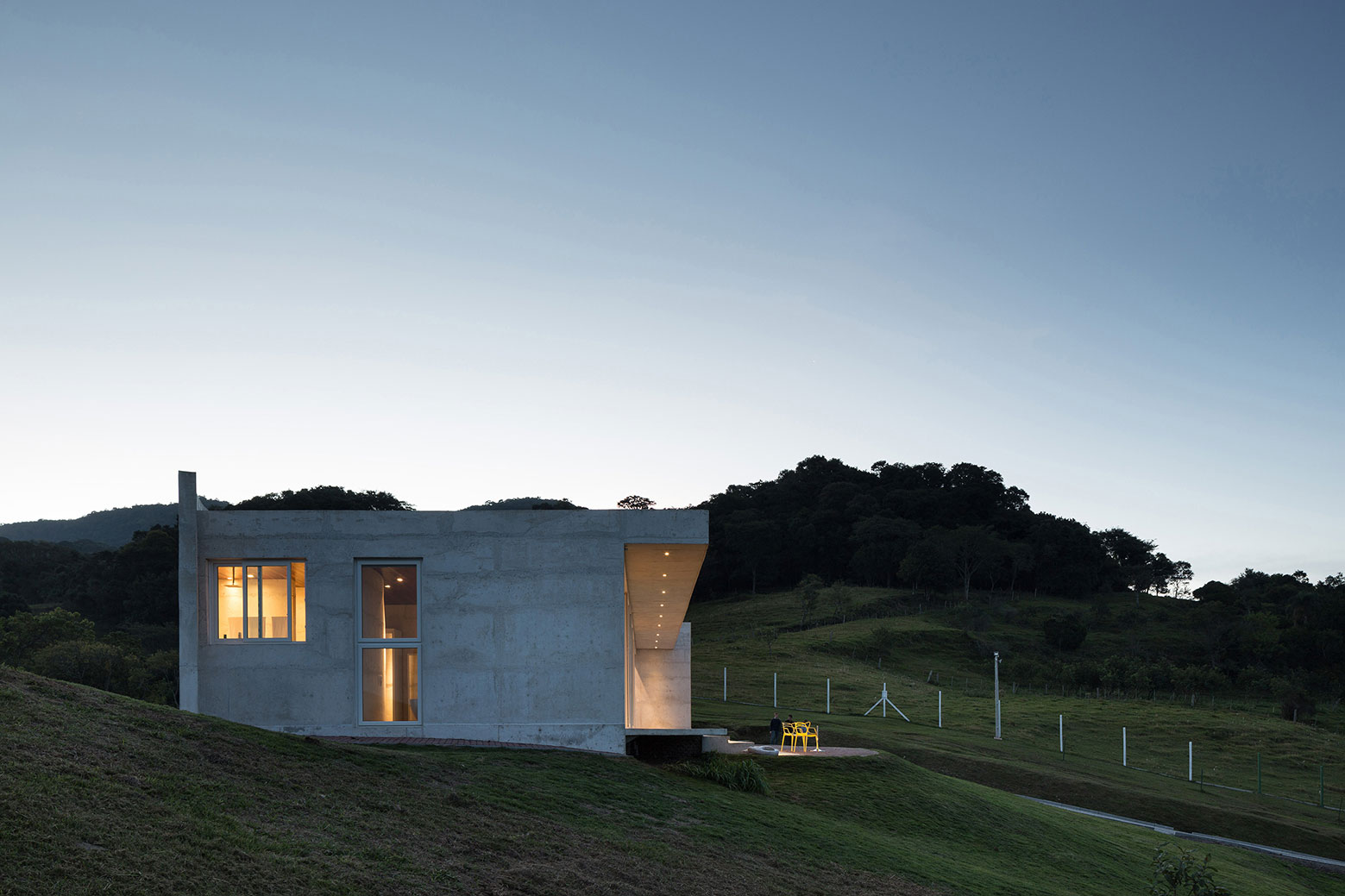 An Elegant Contemporary Home Built From White Concrete in Rio Grande do Sul by Boa Arquitetura (20)
