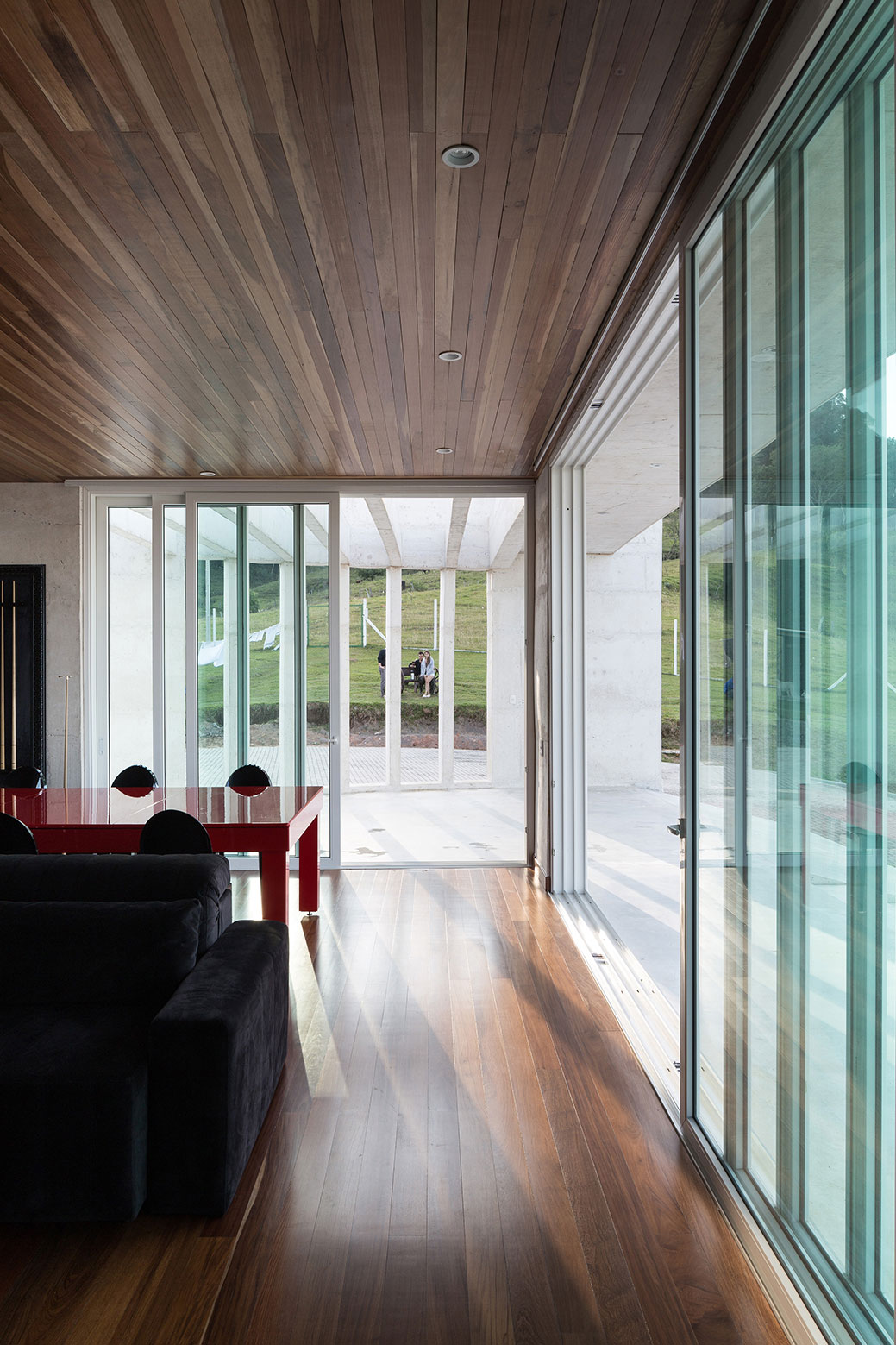 An Elegant Contemporary Home Built From White Concrete in Rio Grande do Sul by Boa Arquitetura (8)