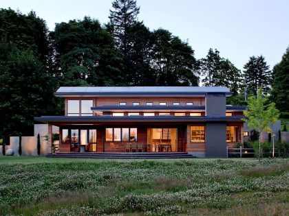 An Elegant Contemporary Home with Abundance of Natural Light for a Family of Five in Portland by Nathan Good Architects (13)