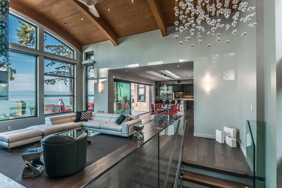 An Elegant Contemporary Home with Beautiful Terrace and Garden on Vancouver Island by Keith Baker Design (10)