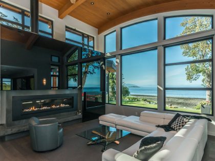 An Elegant Contemporary Home with Beautiful Terrace and Garden on Vancouver Island by Keith Baker Design (11)