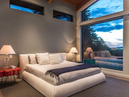 An Elegant Contemporary Home with Beautiful Terrace and Garden on Vancouver Island by Keith Baker Design (18)