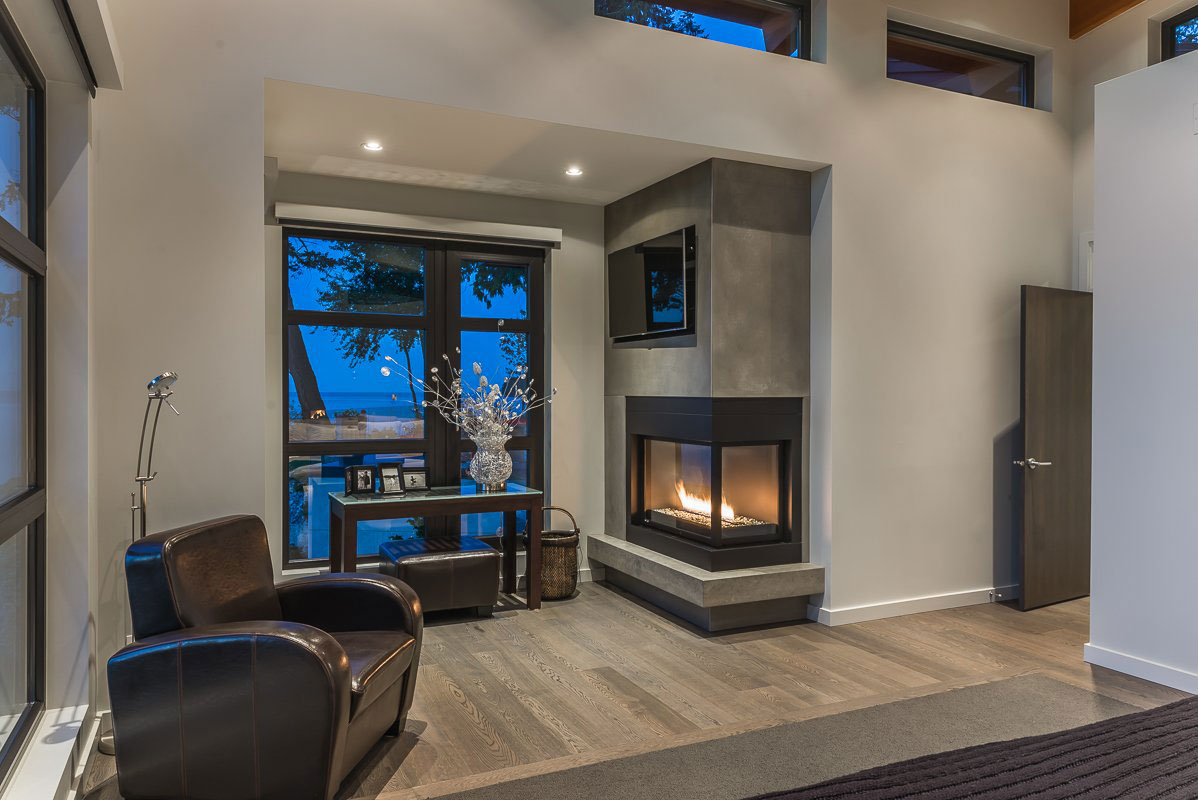 An Elegant Contemporary Home with Beautiful Terrace and Garden on Vancouver Island by Keith Baker Design (19)