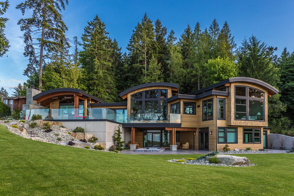 An Elegant Contemporary Home with Beautiful Terrace and Garden on Vancouver Island by Keith Baker Design (2)