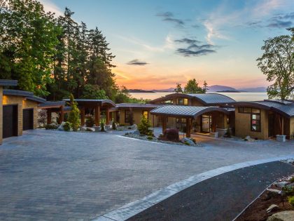An Elegant Contemporary Home with Beautiful Terrace and Garden on Vancouver Island by Keith Baker Design (3)