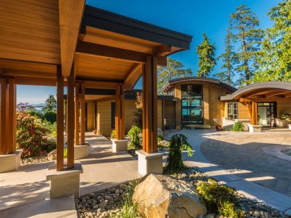 An Elegant Contemporary Home with Beautiful Terrace and Garden on Vancouver Island by Keith Baker Design (4)