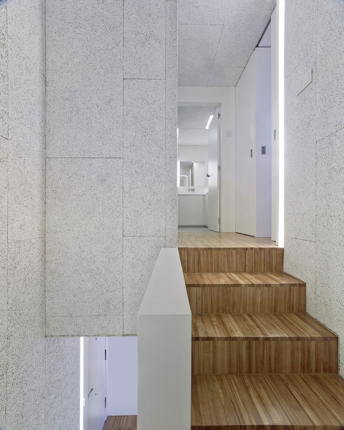 An Elegant Contemporary Home with Lots of White in Vigo, Spain by Castroferro Arquitectos (6)
