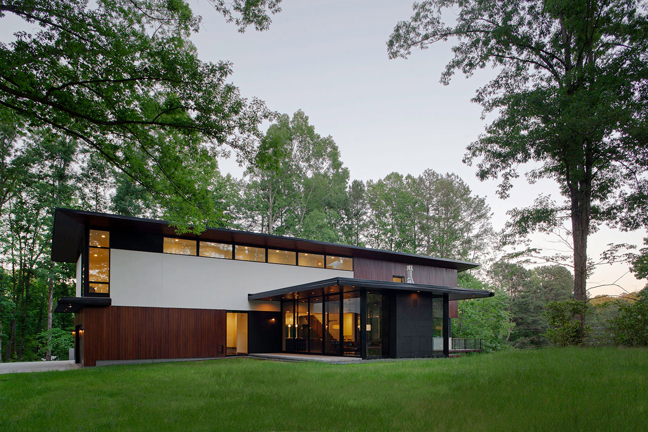 An Elegant Contemporary Home with Minimalist Interiors in Raleigh by In Situ Studio (14)