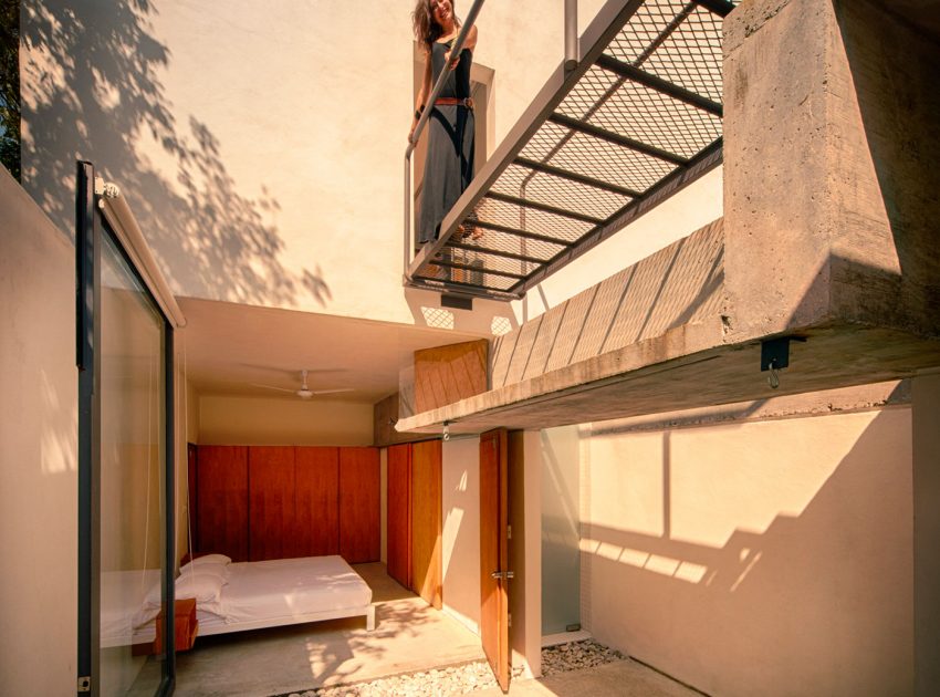 An Elegant Contemporary Home with Pivoting Glass Walls in Tepoztlán, Mexico by EDAA – Estrategias para el Desarrollo de Arquitectura (16)