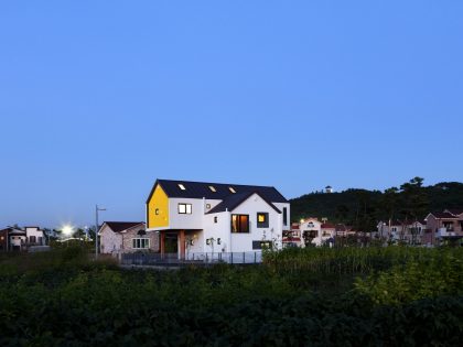 An Elegant Contemporary Home with Playful Interiors in Jeollabuk-do, South Korea by KDDH architects (20)