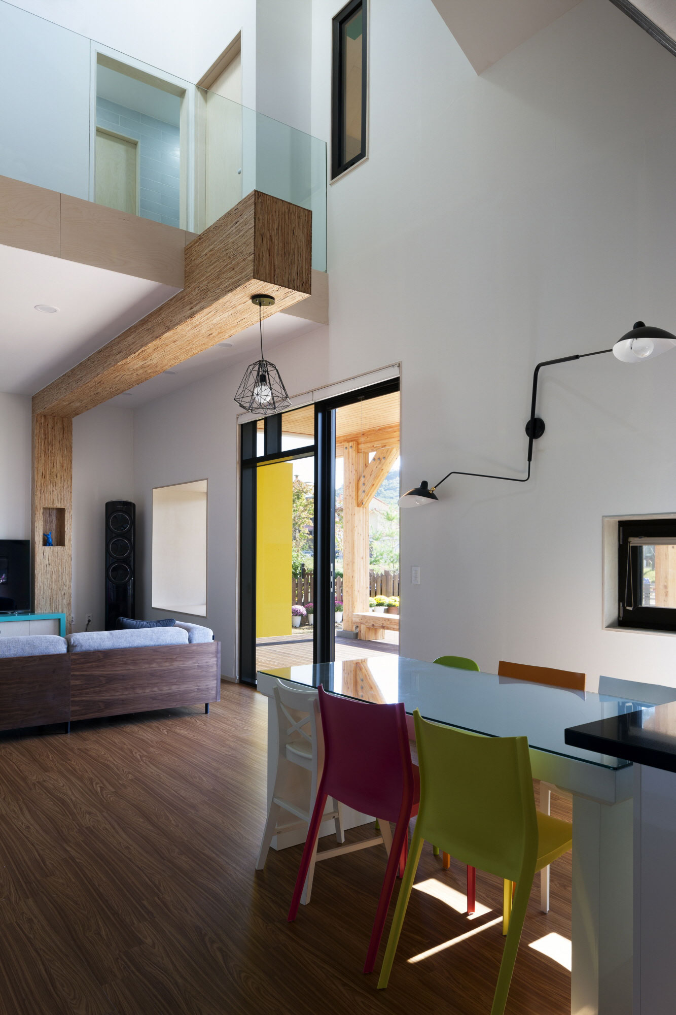 An Elegant Contemporary Home with Playful Interiors in Jeollabuk-do, South Korea by KDDH architects (9)