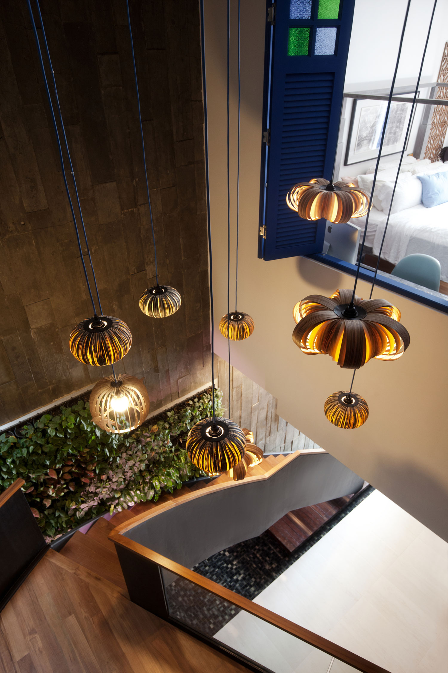 An Elegant Contemporary Home with Unique and Unconventional Layouts in Singapore by Envelope Architects (8)