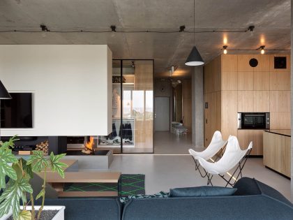 An Elegant Contemporary Penthouse with Exquisite Interiors in Kiev