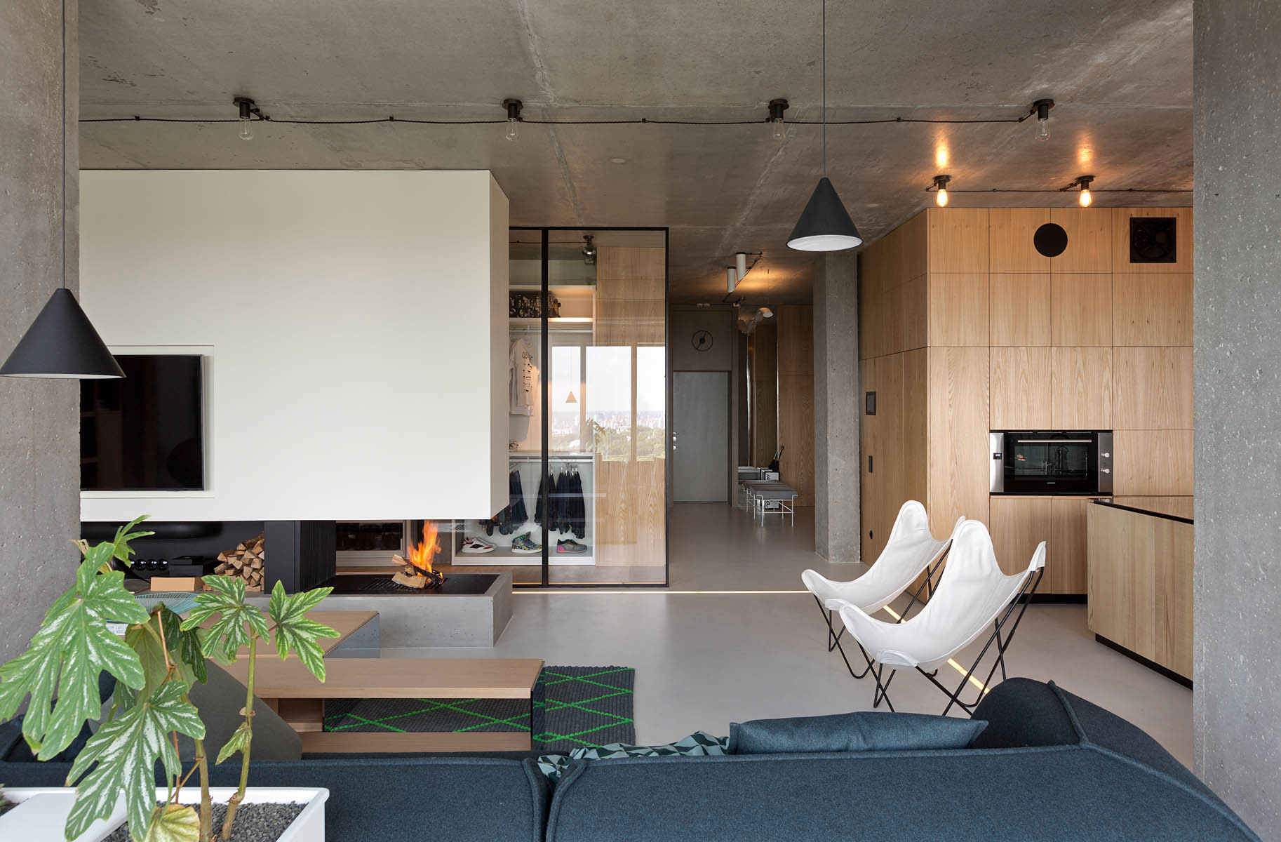 An Elegant Contemporary Penthouse with Exquisite Interiors in Kiev by Olga Akulova Design (1)