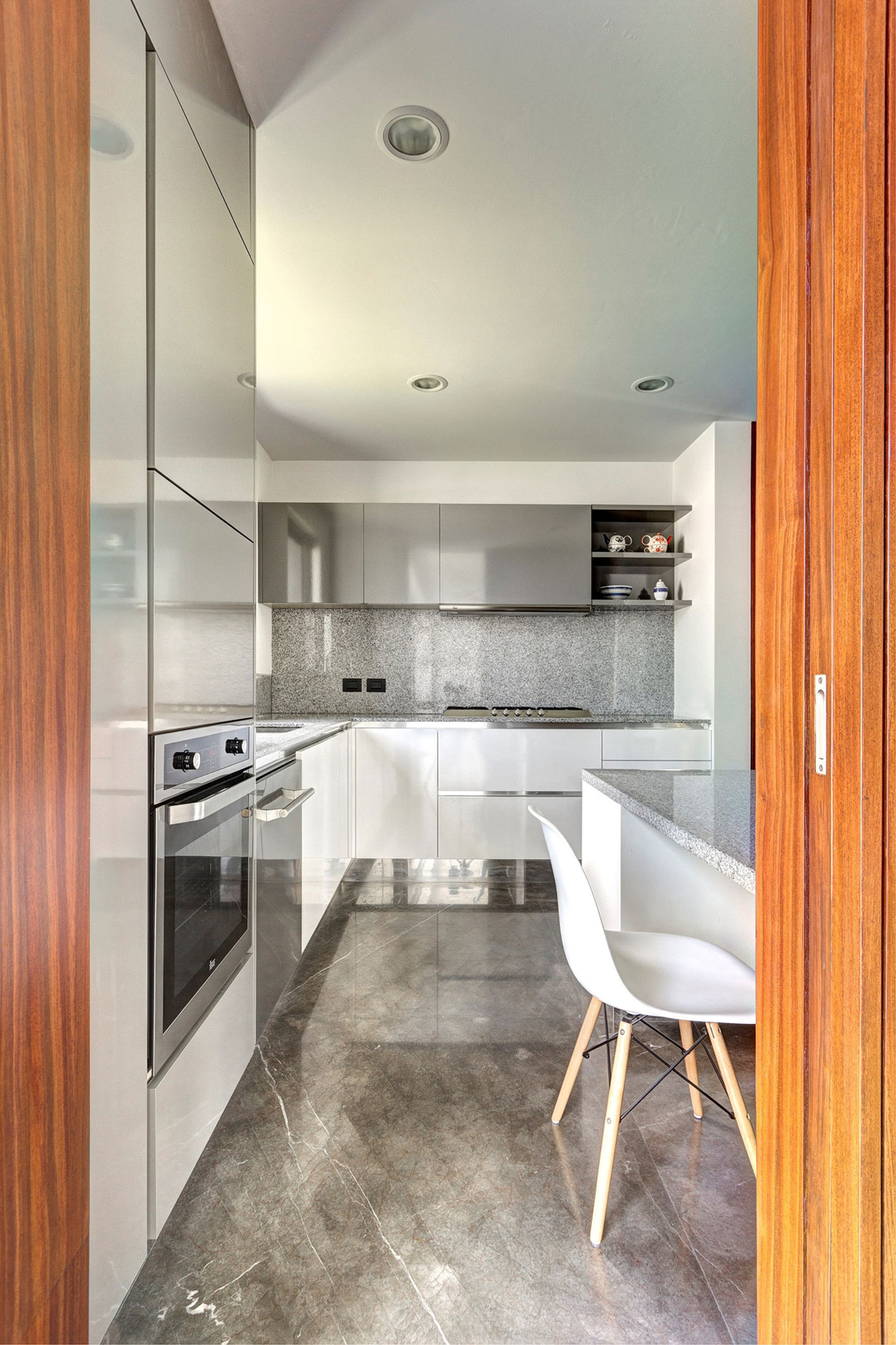 An Elegant Home with Design Focused on Concrete, Wood and Stone Elements in Zapopan, Mexico by Elías Rizo Arquitectos (11)