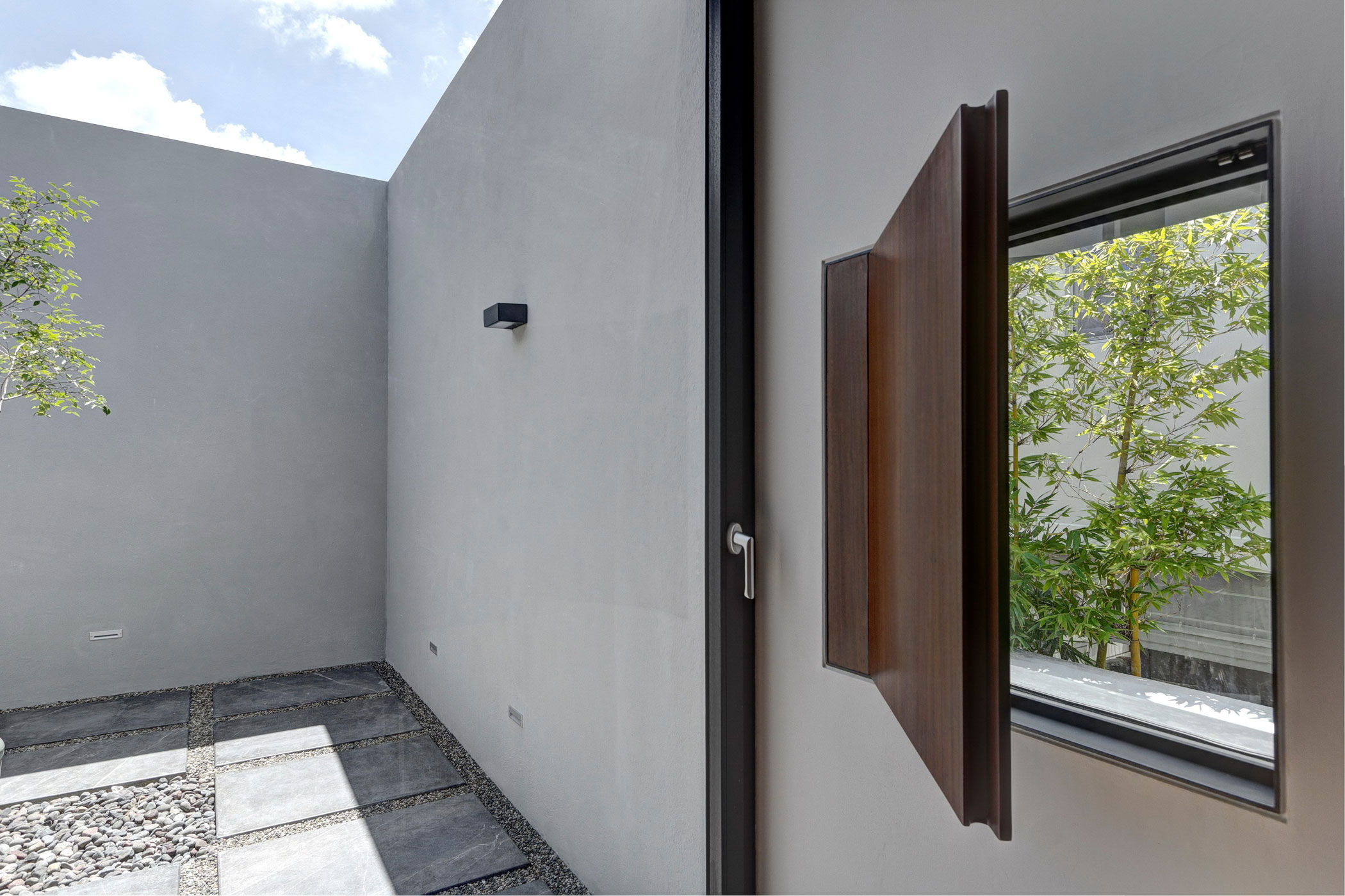 An Elegant Home with Design Focused on Concrete, Wood and Stone Elements in Zapopan, Mexico by Elías Rizo Arquitectos (15)