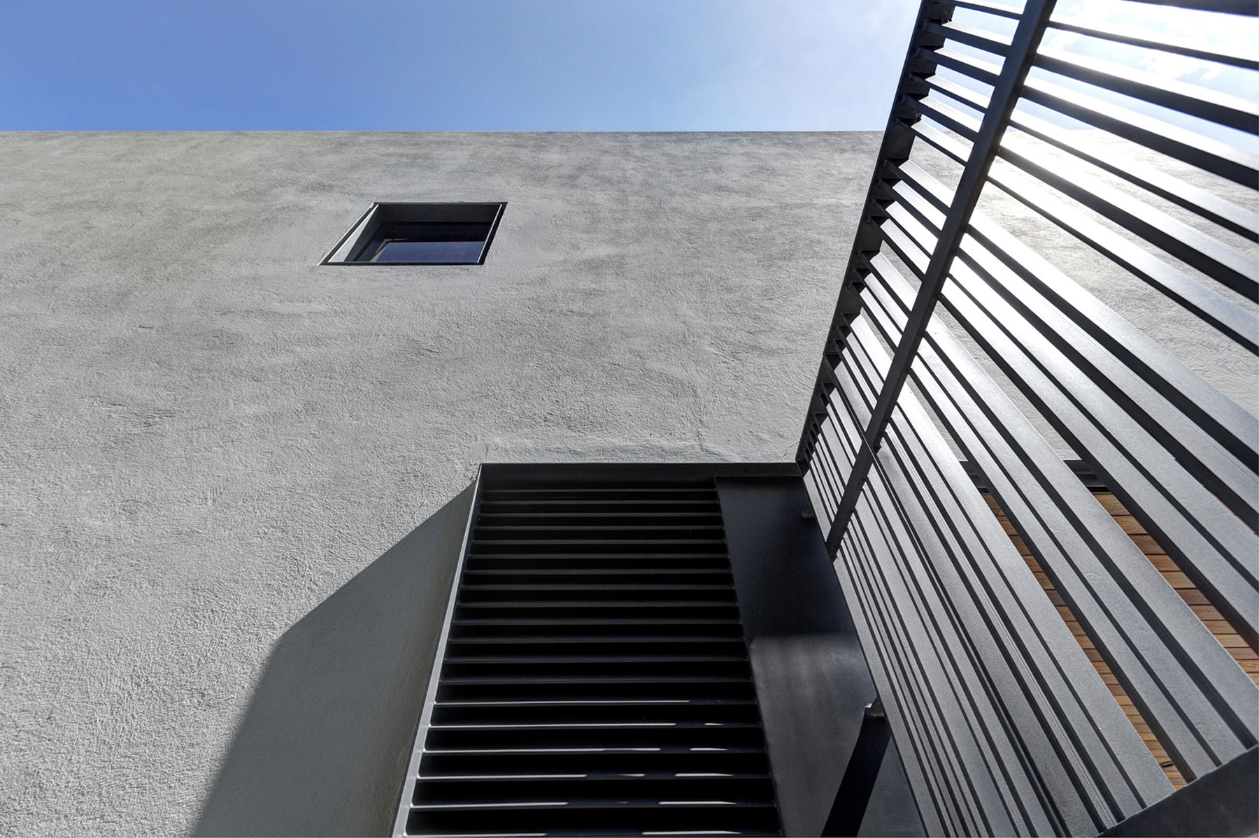 An Elegant Home with Design Focused on Concrete, Wood and Stone Elements in Zapopan, Mexico by Elías Rizo Arquitectos (9)