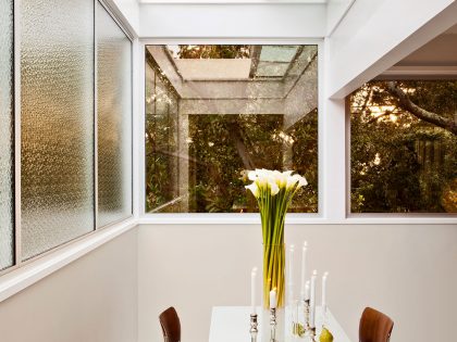 An Elegant Mid-Century Home with Luminous Interiors in Carmel by Studio Schicketanz (11)