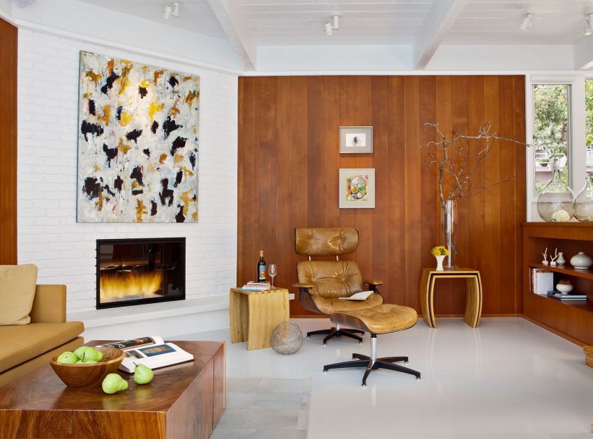 An Elegant Mid-Century Home with Luminous Interiors in Carmel by Studio Schicketanz (9)