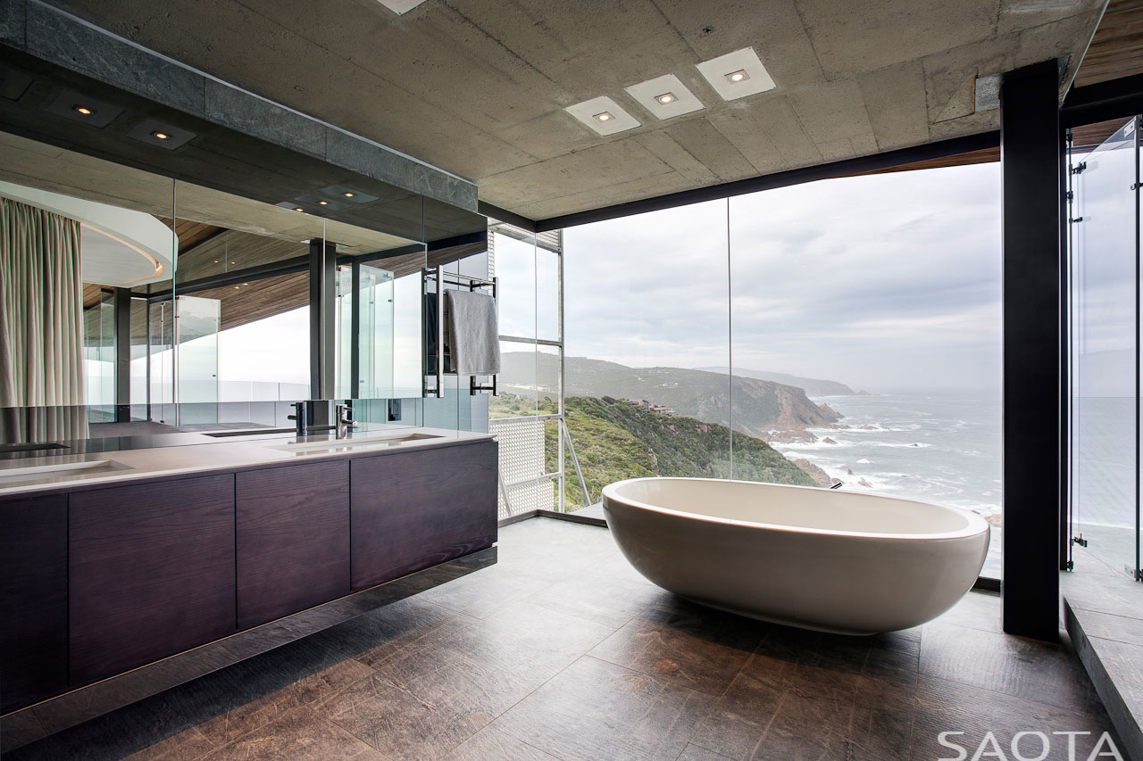 An Elegant Modern Cliff House with Breathtaking Sea Views in Knysna, South Africa by SAOTA and Antoni Associates (12)