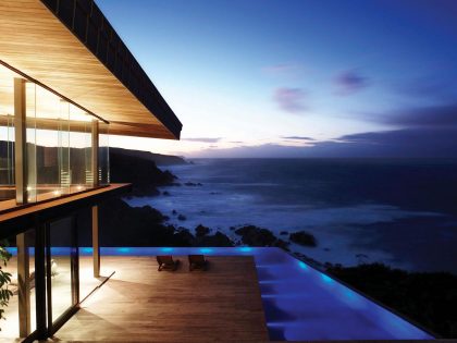 An Elegant Modern Cliff House with Breathtaking Sea Views in Knysna, South Africa by SAOTA and Antoni Associates (15)