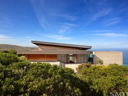 An Elegant Modern Cliff House with Breathtaking Sea Views in Knysna, South Africa by SAOTA and Antoni Associates (2)