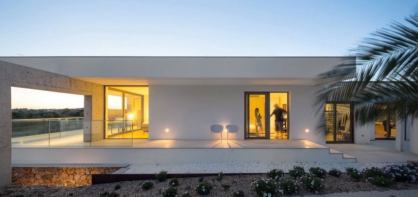 An Elegant Modern Countryside Home with Warm and Natural Atmosphere in Lagos, Portugal by Mario Martins Atelier (16)