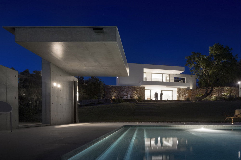 An Elegant Modern Countryside Home with Warm and Natural Atmosphere in Lagos, Portugal by Mario Martins Atelier (17)