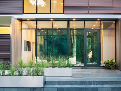 An Elegant Modern Family House Composed of Three Volumetric Elements in McLean by Höweler + Yoon Architecture (3)