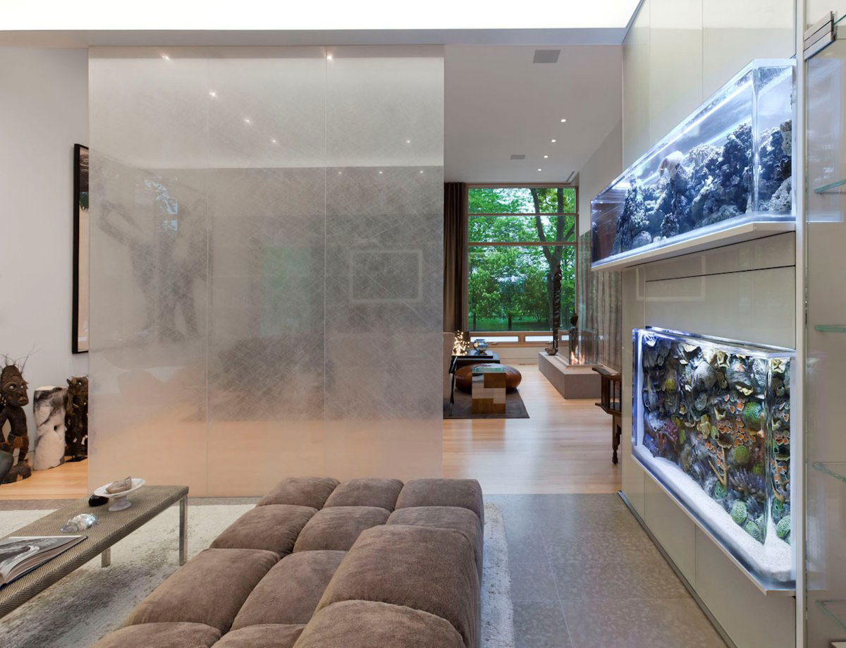 An Elegant Modern Home Integrated within a Scenic Landscape in Chicago by Dirk Denison Architects (11)