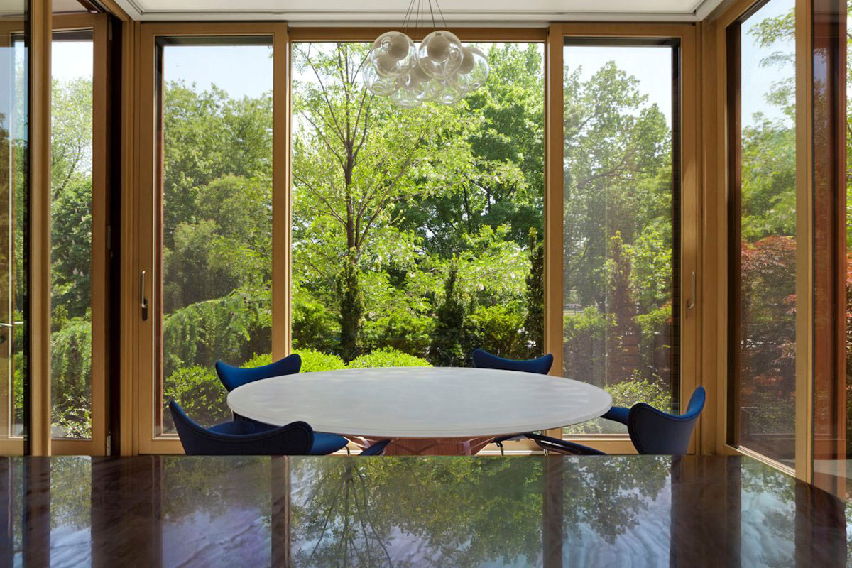 An Elegant Modern Home Integrated within a Scenic Landscape in Chicago by Dirk Denison Architects (17)