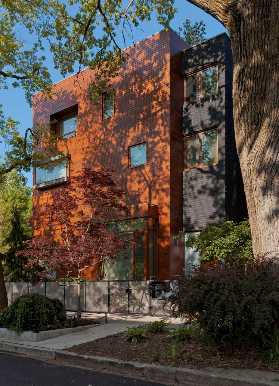 An Elegant Modern Home Integrated within a Scenic Landscape in Chicago by Dirk Denison Architects (6)