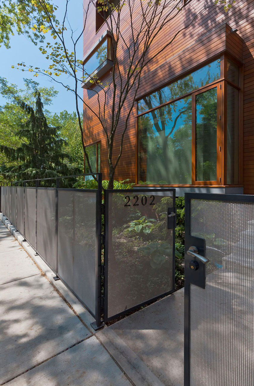 An Elegant Modern Home Integrated within a Scenic Landscape in Chicago by Dirk Denison Architects (7)